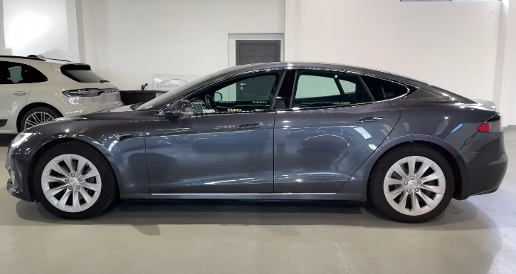 TESLA MODEL S (01/03/2018) - 